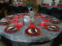 Table setting with red underplates